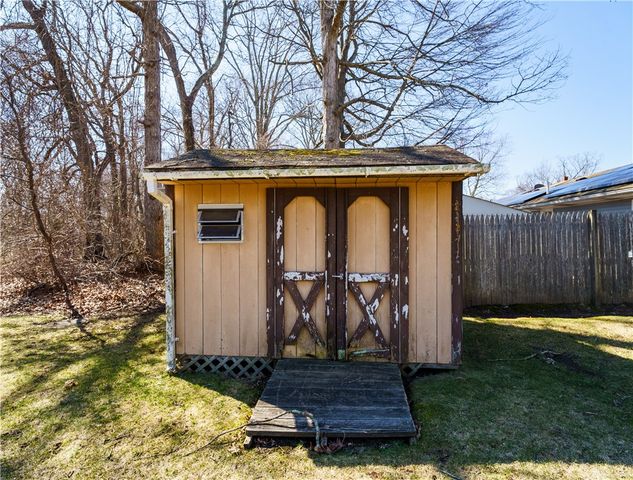 30 Torrington Drive, Warwick, RI 02889