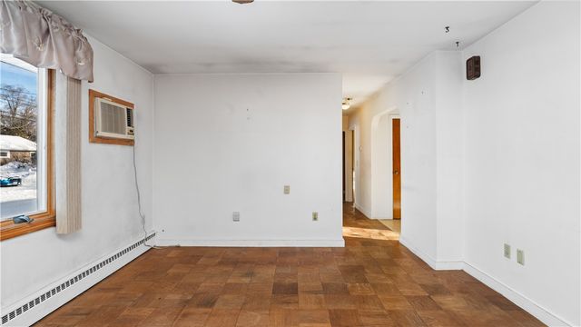 30 Torrington Drive, Warwick, RI 02889