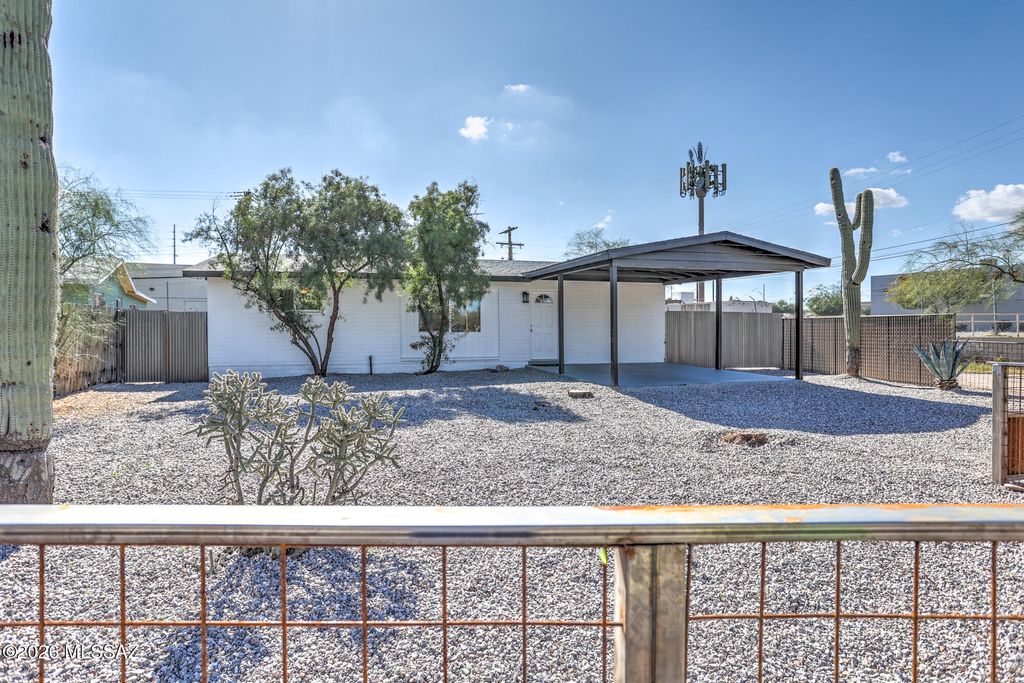 810 E Water Street, Tucson, AZ 85719