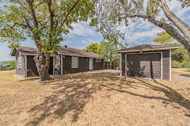 7656 Shoreline Drive, Lone Oak, TX 75453