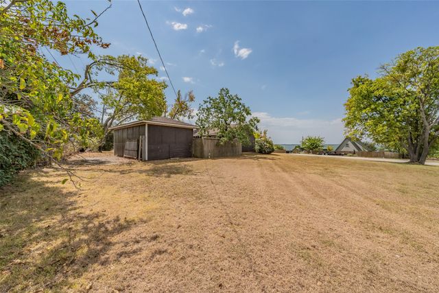 7656 Shoreline Drive, Lone Oak, TX 75453