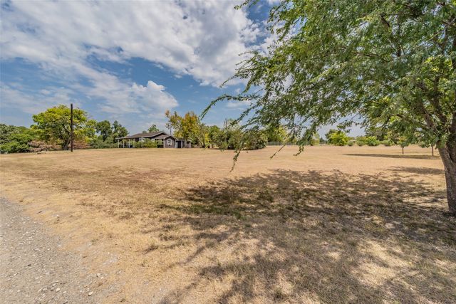 7656 Shoreline Drive, Lone Oak, TX 75453