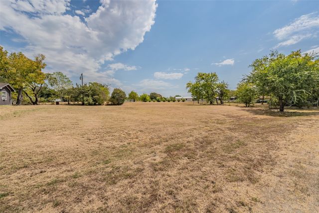 7656 Shoreline Drive, Lone Oak, TX 75453