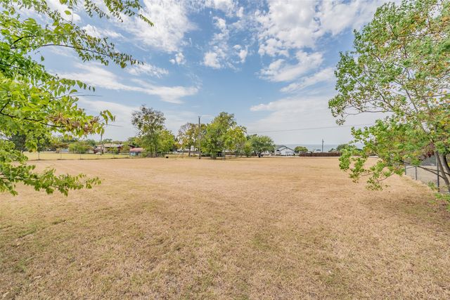 7656 Shoreline Drive, Lone Oak, TX 75453