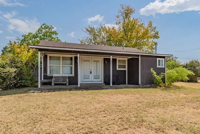 7656 Shoreline Drive, Lone Oak, TX 75453