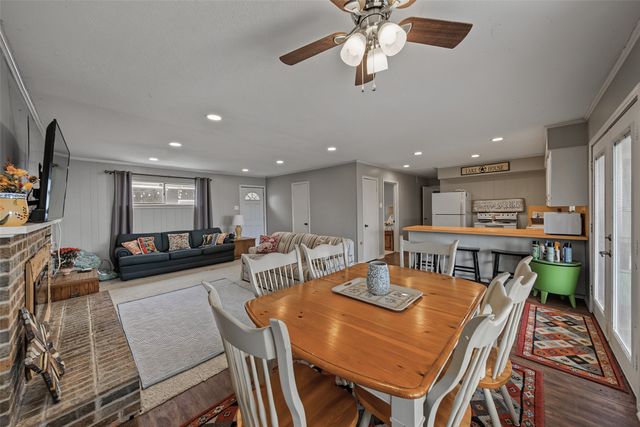 7656 Shoreline Drive, Lone Oak, TX 75453