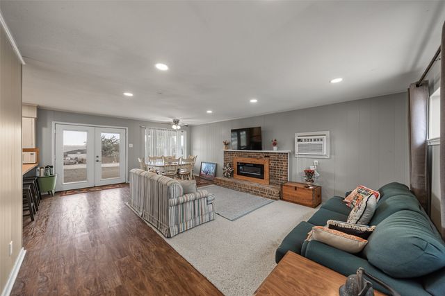 7656 Shoreline Drive, Lone Oak, TX 75453