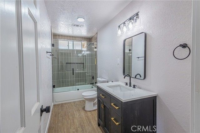 17747 Walnut Street, Hesperia, CA 92345