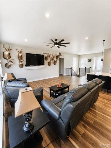 215 Rugged Acres, Defiance, MO 63341