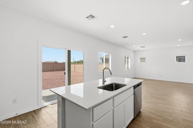 11777 W Claudina Street, Marana, AZ 85653