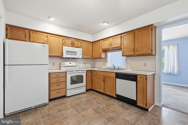 220 MELISSA DR, Easton, PA 18045