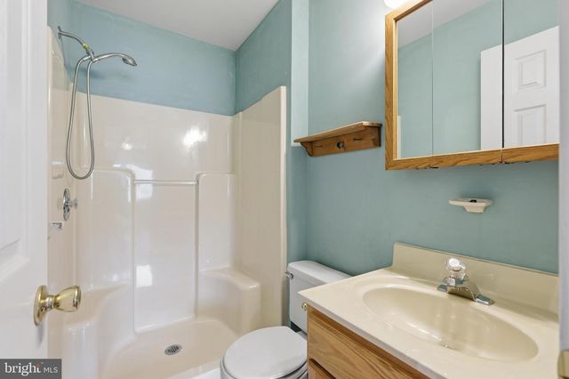 220 MELISSA DR, Easton, PA 18045
