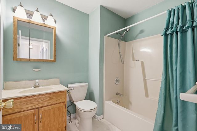 220 MELISSA DR, Easton, PA 18045