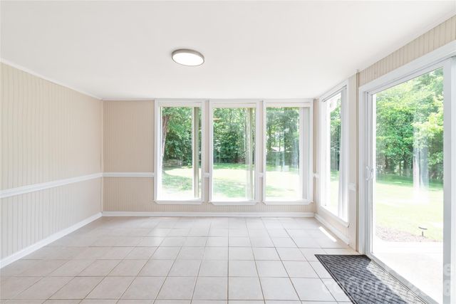 8410 Cricket Lake Drive, Charlotte, NC 28277