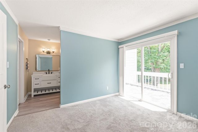 8410 Cricket Lake Drive, Charlotte, NC 28277