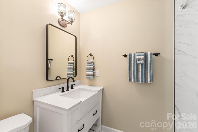 8410 Cricket Lake Drive, Charlotte, NC 28277