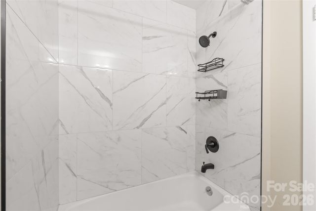 8410 Cricket Lake Drive, Charlotte, NC 28277