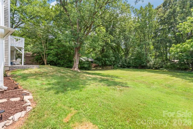 8410 Cricket Lake Drive, Charlotte, NC 28277