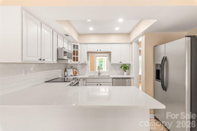 8410 Cricket Lake Drive, Charlotte, NC 28277