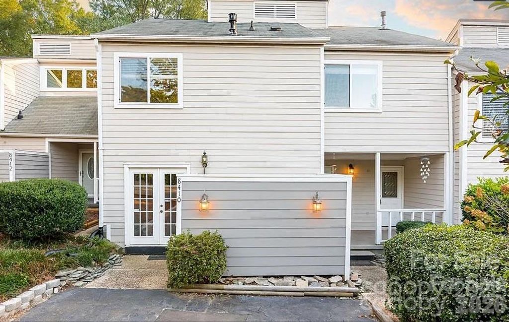 8410 Cricket Lake Drive, Charlotte, NC 28277