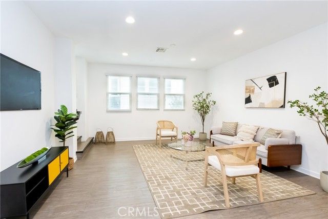 13219 Shaw Lane, Sylmar (los Angeles), CA 91342