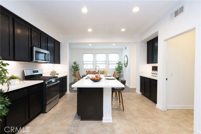 13219 Shaw Lane, Sylmar (los Angeles), CA 91342