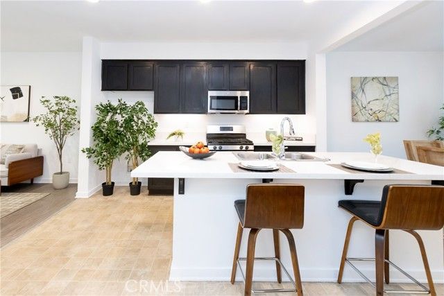 13219 Shaw Lane, Sylmar (los Angeles), CA 91342