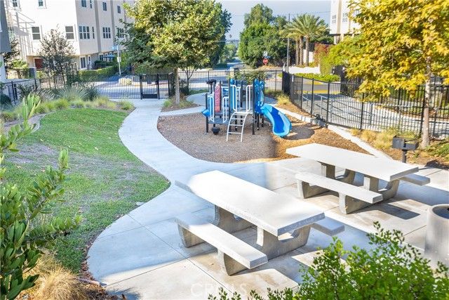 13219 Shaw Lane, Sylmar (los Angeles), CA 91342