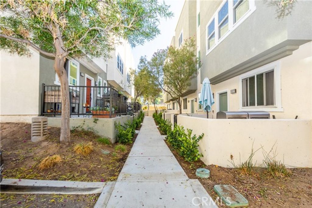 13219 Shaw Lane, Sylmar (los Angeles), CA 91342