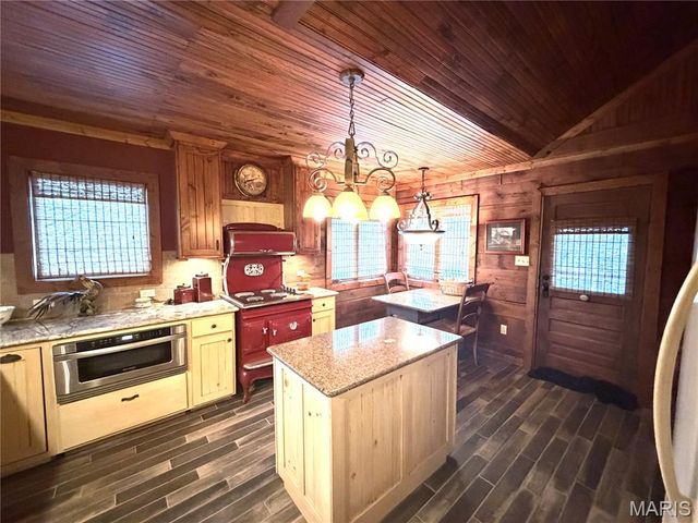 853 Twisted Cedar Drive, Beaufort, MO 63013