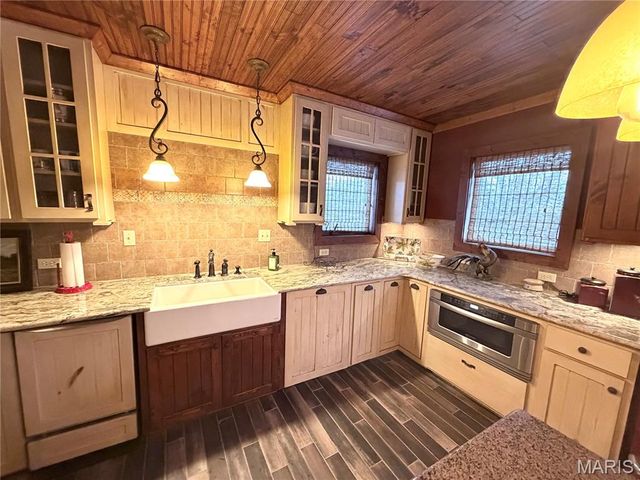 853 Twisted Cedar Drive, Beaufort, MO 63013