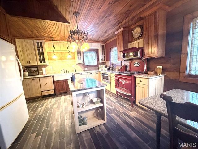 853 Twisted Cedar Drive, Beaufort, MO 63013