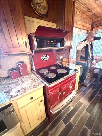 853 Twisted Cedar Drive, Beaufort, MO 63013