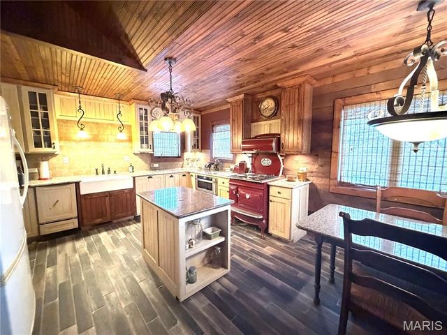 853 Twisted Cedar Drive, Beaufort, MO 63013