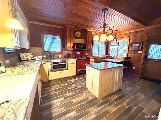 853 Twisted Cedar Drive, Beaufort, MO 63013