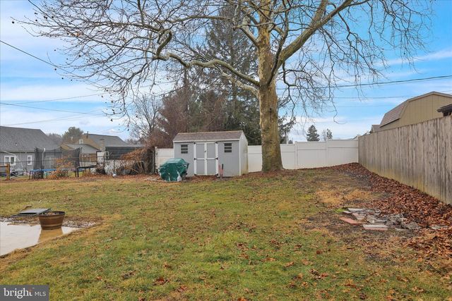 2114 CULLUM DR, Reading, PA 19601