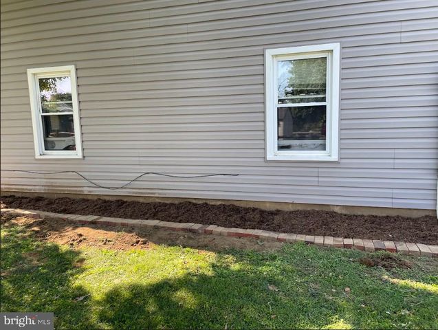 2114 CULLUM DR, Reading, PA 19601