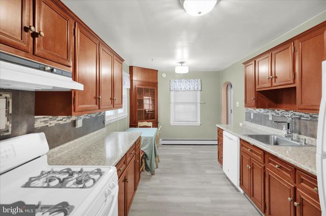 2114 CULLUM DR, Reading, PA 19601