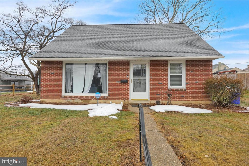 2114 CULLUM DR, Reading, PA 19601