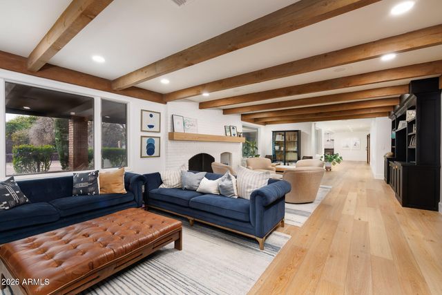 4041 E HERMOSA VISTA Drive, Mesa, AZ 85215