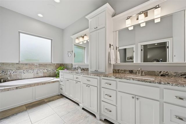 1308 Chain Bridge Court, Edmond, OK 73034