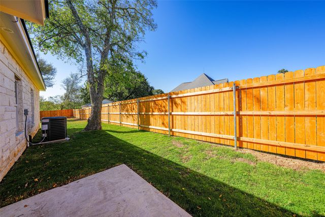 103 & 105 S Barron, Covington, TX 76636