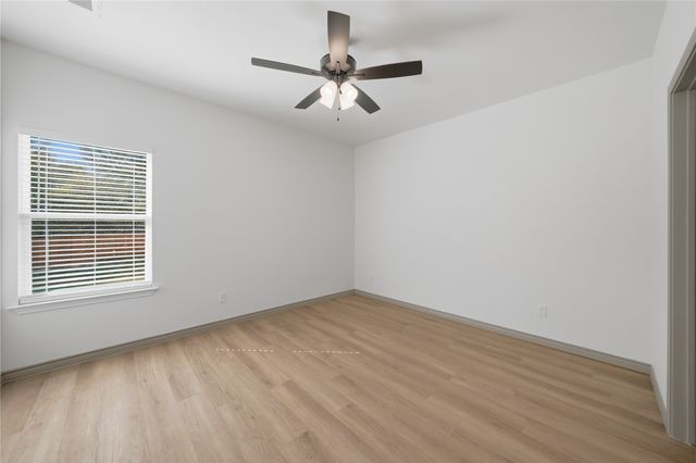 103 & 105 S Barron, Covington, TX 76636