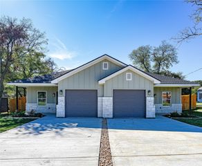 103 & 105 S Barron, Covington, TX 76636