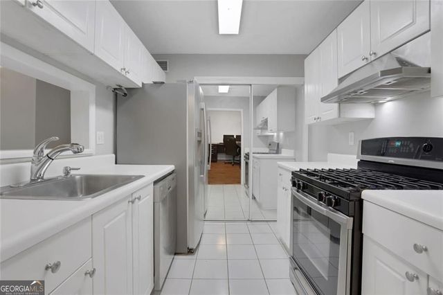 407 NE Summit North Drive NE 407, Atlanta, GA 30324