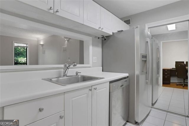 407 NE Summit North Drive NE 407, Atlanta, GA 30324