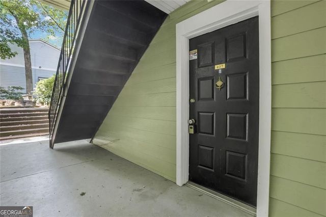 407 NE Summit North Drive NE 407, Atlanta, GA 30324