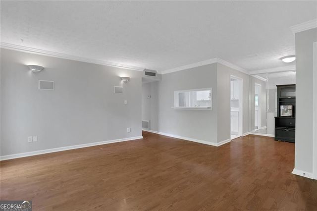 407 NE Summit North Drive NE 407, Atlanta, GA 30324