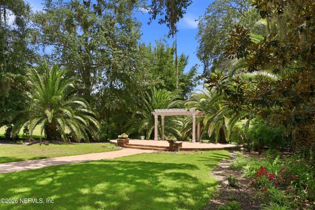 3581 OGLEBAY Drive, Green Cove Springs, FL 32043