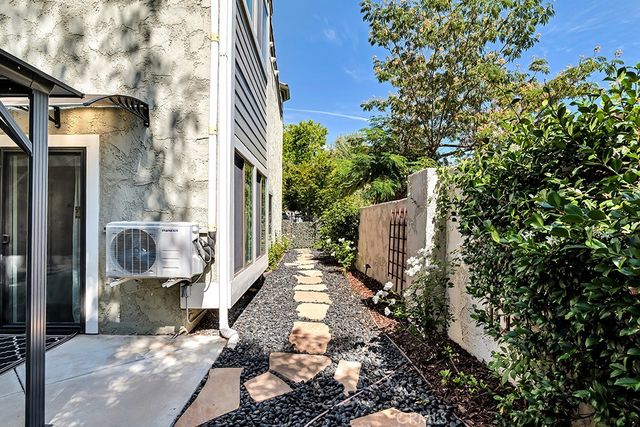 29624 Windsong, Agoura Hills, CA 91301